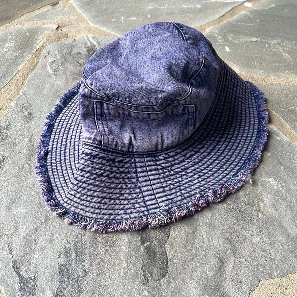 Free People-RAHI
Acid Washed Bucket Hat - Picture 4 of 6